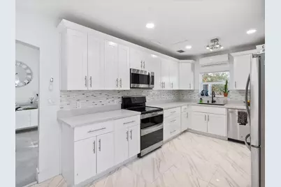 9232 Harding Avenue, Surfside, FL 33154 - Photo 8