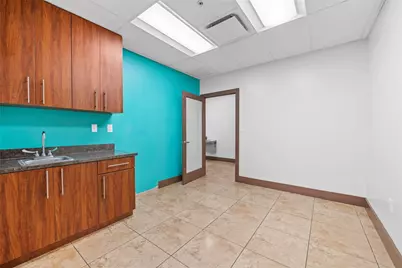 313 E Hallandale Beach Boulevard, Hallandale Beach, FL 33009 - Photo 22