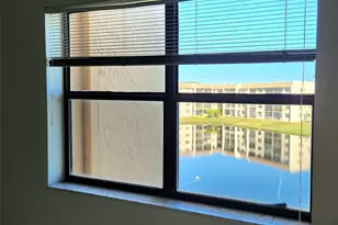 10467 S Sunrise Lakes Blvd, Sunrise, FL 33322 - Photo 10