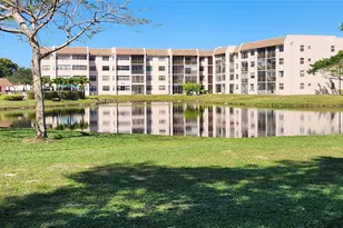 10467 S Sunrise Lakes Blvd, Sunrise, FL 33322 - Photo 32