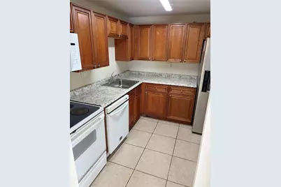 405 Executive Center Drive #113, West Palm Beach, FL 33401 - Photo 2