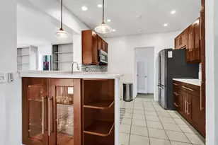 1528 NE 28th Dr, Wilton Manors, FL 33334 - Photo 8