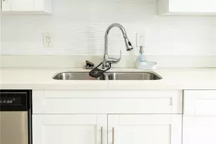 2710 NW 5th St, Pompano Beach, FL 33069 - Photo 10