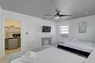 2740 NE 30th Pl, Fort Lauderdale, FL 33306 - Photo 8