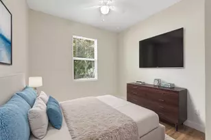 306 N 18th Ct, Fort Pierce, FL 34950 - Photo 8