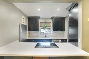 8524 Old Country Manor, Davie, FL 33328 - Photo 6