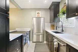 8524 Old Country Manor, Davie, FL 33328 - Photo 2