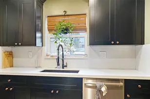 8524 Old Country Manor, Davie, FL 33328 - Photo 4