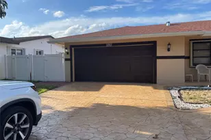 11901 NW 15th St, Pembroke Pines, FL 33026 - Photo 2