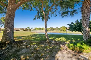 8245 NW 70th St, Tamarac, FL 33321 - Photo 16