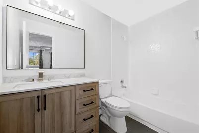 8245 NW 70th Street, Tamarac, FL 33321 - Photo 12