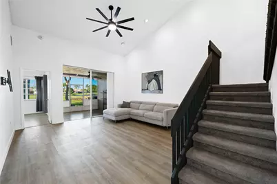 8245 NW 70th Street, Tamarac, FL 33321 - Photo 6