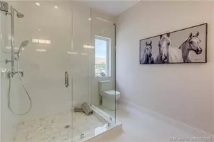 698 NE 43rd St, Fort Lauderdale, FL 33334 - Photo 16