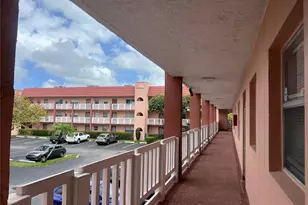 9420 Sunrise Lakes Blvd, Sunrise, FL 33322 - Photo 30