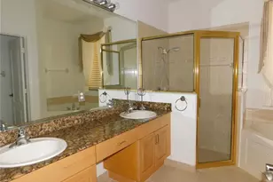 19484 SW 60th Ct, Pembroke Pines, FL 33332 - Photo 14