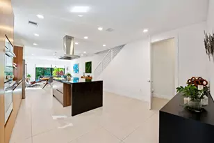 907 NE 16th Ave, Fort Lauderdale, FL 33304 - Photo 6