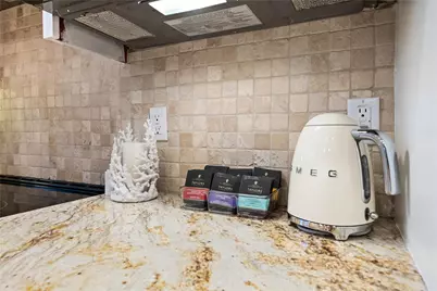 1703 NE 11th Street #1703, Fort Lauderdale, FL 33304 - Photo 8