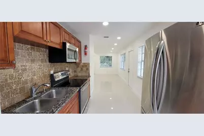 831 NW 14th Way #2, Fort Lauderdale, FL 33311 - Photo 8
