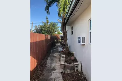 812 NE 15 Avenue, Fort Lauderdale, FL 33304 - Photo 22