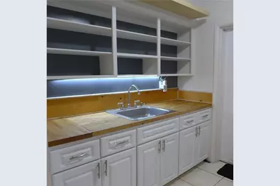 812 NE 15 Avenue, Fort Lauderdale, FL 33304 - Photo 2