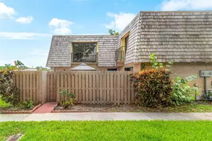 216 Lake Arbor Dr, Lake Worth Beach, FL 33461 - Photo 2