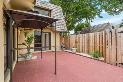 216 Lake Arbor Drive, Lake Worth Beach, FL 33461 - Photo 4