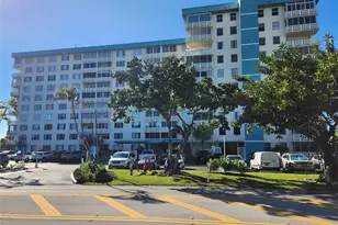 4330 Hillcrest Dr, Hollywood, FL 33021 - Photo 1