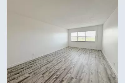 2555 NE 11th Street #606, Fort Lauderdale, FL 33304 - Photo 8