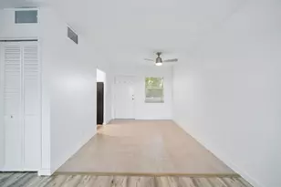 2555 NE 11th St, Fort Lauderdale, FL 33304 - Photo 10