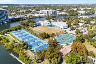 2555 NE 11th St, Fort Lauderdale, FL 33304 - Photo 6