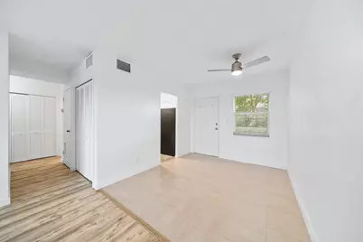 2555 NE 11th Street #606, Fort Lauderdale, FL 33304 - Photo 10