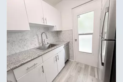 2555 NE 11th Street #606, Fort Lauderdale, FL 33304 - Photo 2