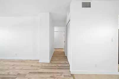 2555 NE 11th Street #606, Fort Lauderdale, FL 33304 - Photo 20