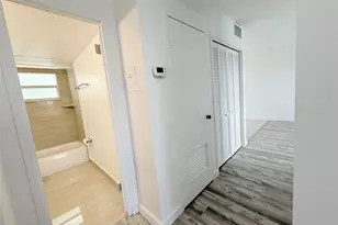 2555 NE 11th St, Fort Lauderdale, FL 33304 - Photo 10