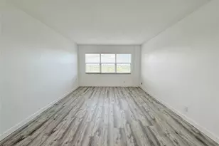 2555 NE 11th St, Fort Lauderdale, FL 33304 - Photo 6