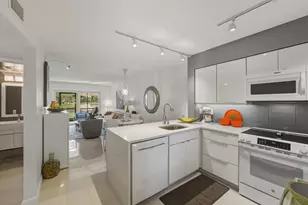 2226 N Cypress Bend Dr, Pompano Beach, FL 33069 - Photo 2