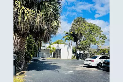201 SE 19th Street, Fort Lauderdale, FL  - Photo 2