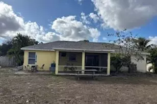 223 SW Elderberry Dr, Port Saint Lucie, FL 34953 - Photo 2