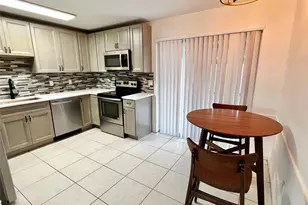 1610-1612 NE 56th St, Fort Lauderdale, FL 33334 - Photo 4