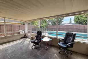 413 SW 73rd Ave, North Lauderdale, FL 33068 - Photo 24