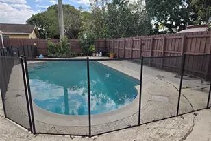 413 SW 73rd Ave, North Lauderdale, FL 33068 - Photo 36