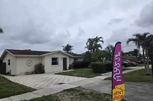 413 SW 73rd Ave, North Lauderdale, FL 33068 - Photo 4