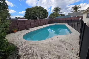 413 SW 73rd Ave, North Lauderdale, FL 33068 - Photo 26