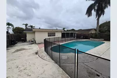 413 SW 73rd Avenue, North Lauderdale, FL 33068 - Photo 34