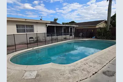 413 SW 73rd Avenue, North Lauderdale, FL 33068 - Photo 32