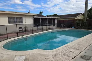 413 SW 73rd Ave, North Lauderdale, FL 33068 - Photo 32