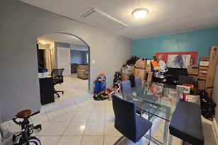 413 SW 73rd Ave, North Lauderdale, FL 33068 - Photo 10