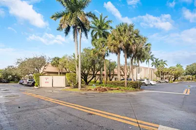 16131 Laurel Drive #33, Weston, FL 33326 - Photo 24