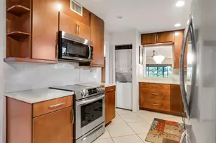 16131 Laurel Dr, Weston, FL 33326 - Photo 6