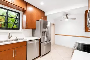 16131 Laurel Dr, Weston, FL 33326 - Photo 6
